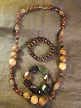 Source Unknown Brown, Green & Amber Beaded Necklace with Matching Bracelets